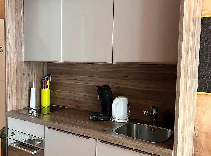 Amazing Independent S3, Centre *