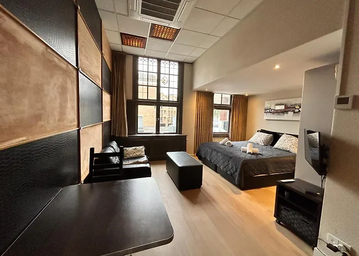 Amazing Independent S3, Centre * Dordrecht